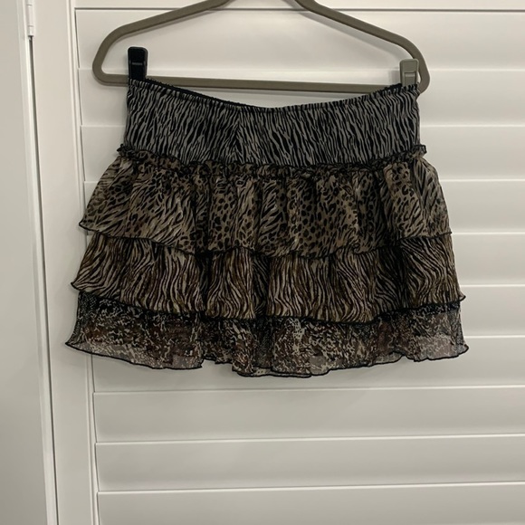 Layered Ruffle Mini Skirt Animal Print Leopard & Zebra Side Zip missing top hook - Picture 1 of 9